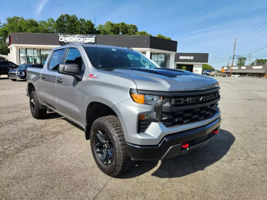 2024 Chevrolet Silverado 1500 Custom Trail Boss photo 1