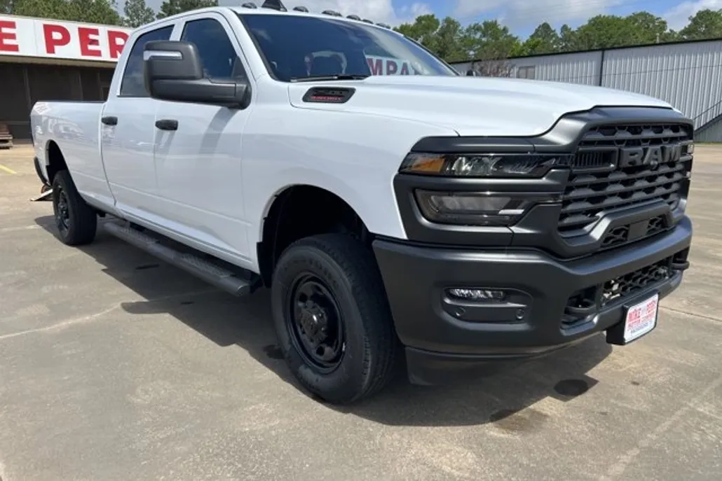 2025 Ram 2500 Tradesman photo 1