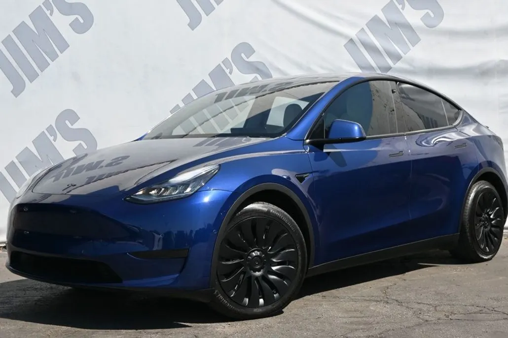 2021 Tesla Model Y Long Range photo 1