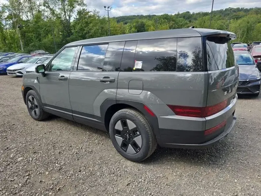 2026 Hyundai Santa Fe SE photo 1