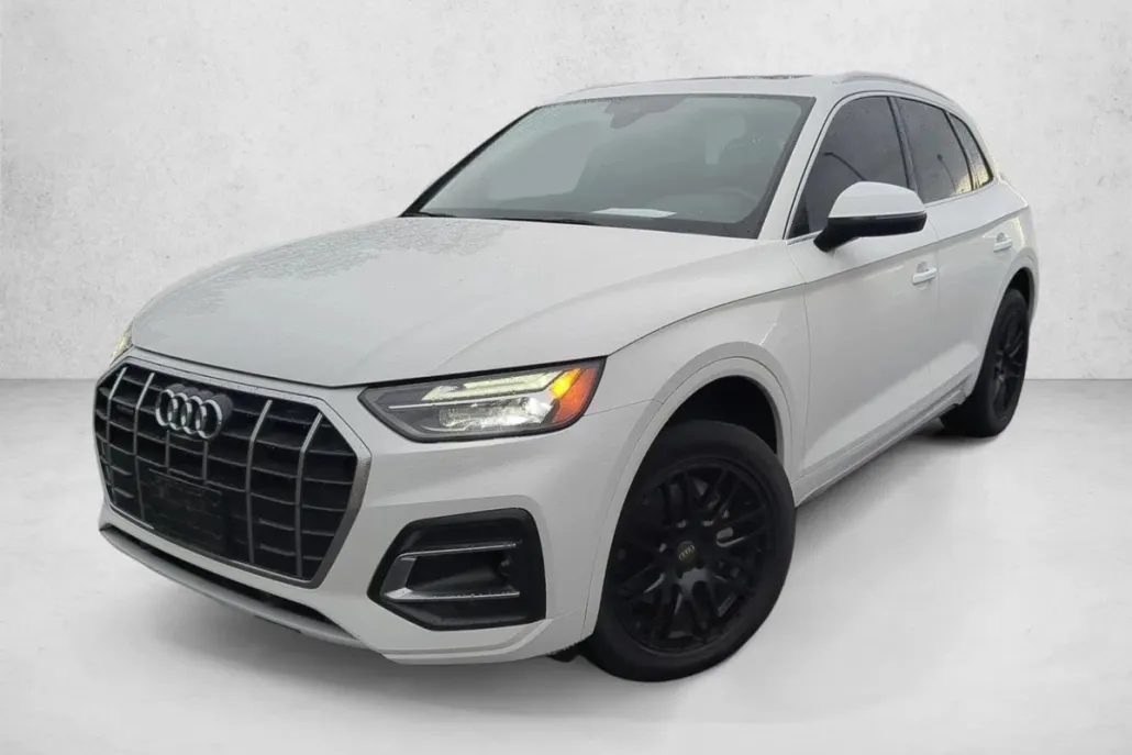 2023 Audi Q5 Premium Plus photo 1