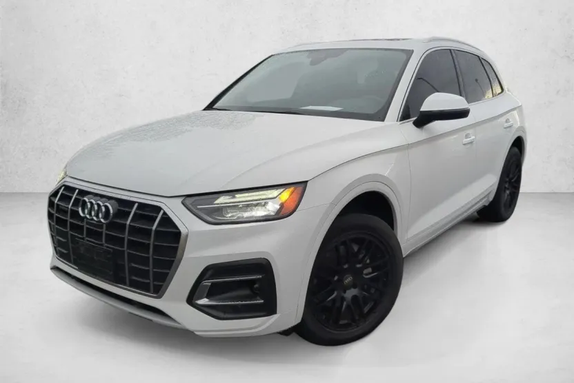 2023 Audi Q5 Premium Plus photo 1