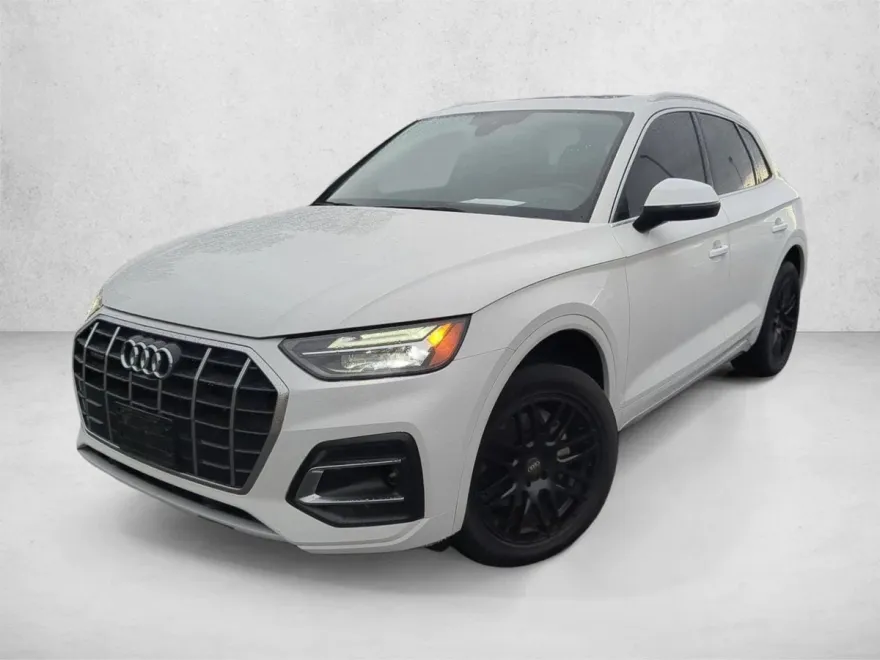 2023 Audi Q5 Premium Plus photo 1