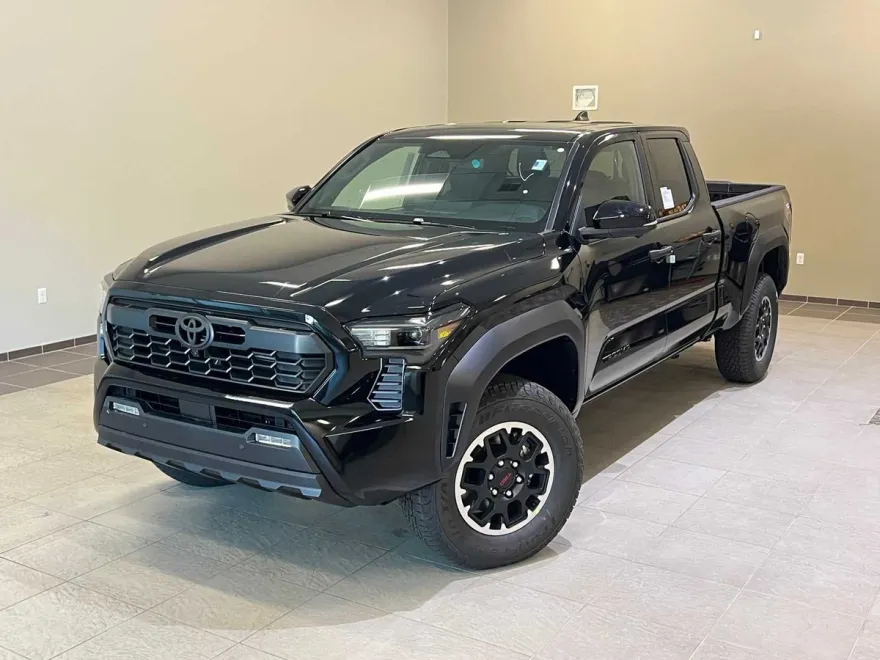 2025 Toyota Tacoma TRD Off-Road photo 1
