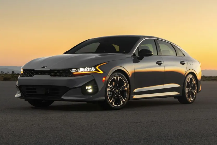 2021 Kia K5 GT-Line photo 1