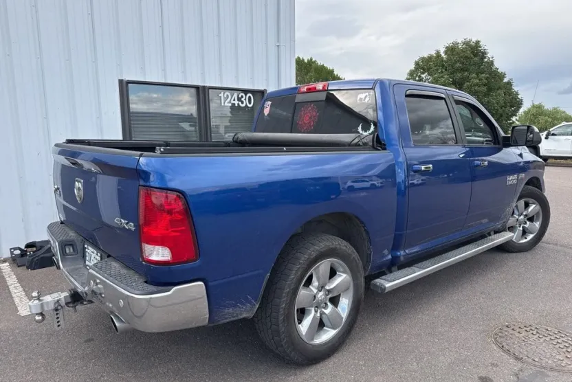 2017 Ram 1500 SLT photo 1