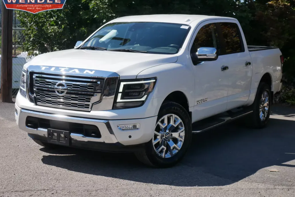 2021 Nissan Titan SL photo 1