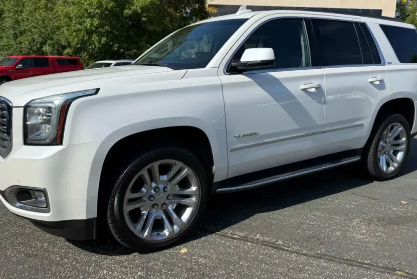 2018 Gmc Yukon SLT photo 1