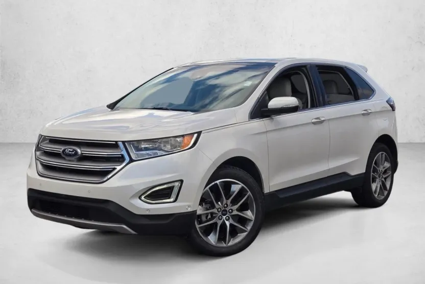 2016 Ford Edge Titanium photo 1