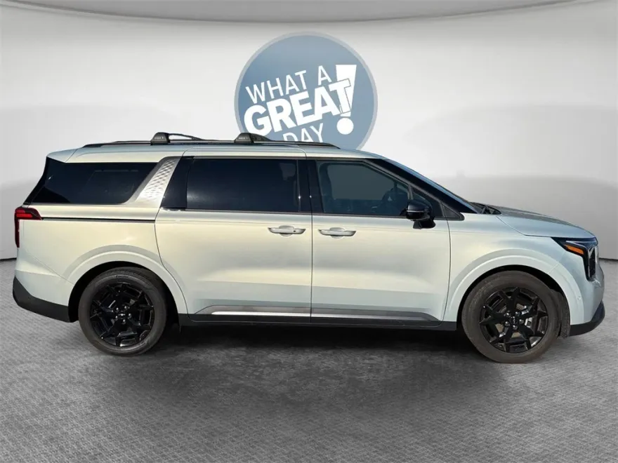 2025 Kia Carnival SX Prestige photo 1
