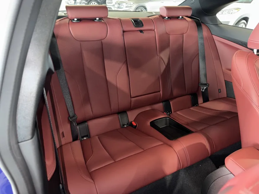 2025 Bmw 230i photo 1