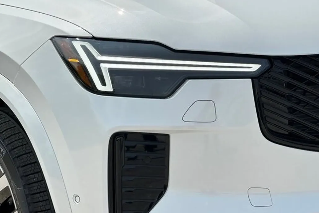 2026 Volvo XC90 photo 1