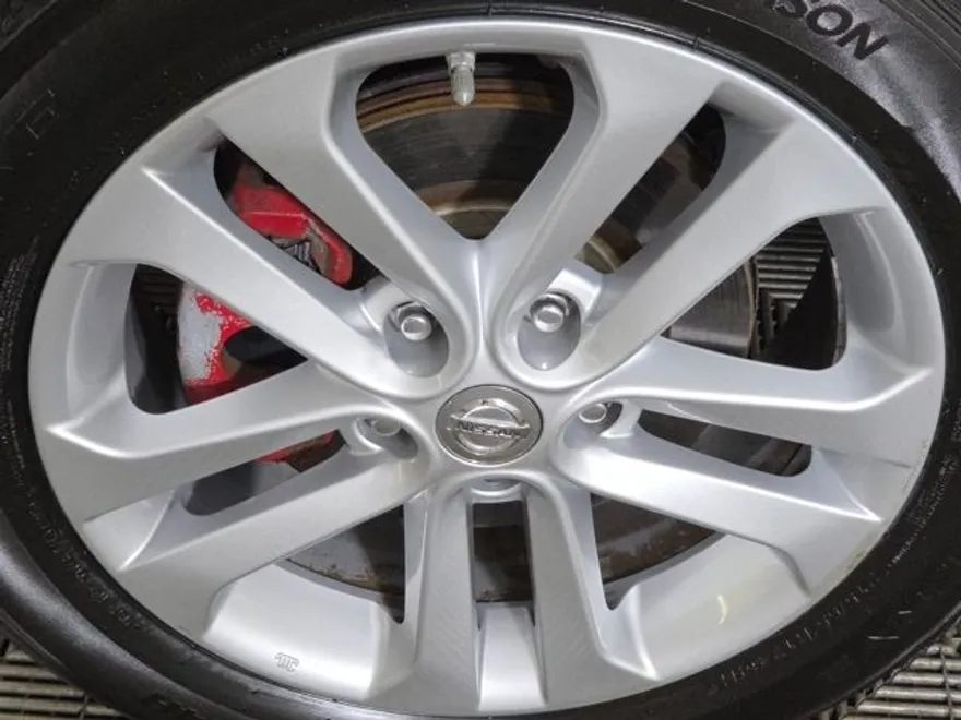 2013 Nissan Juke SV photo 1
