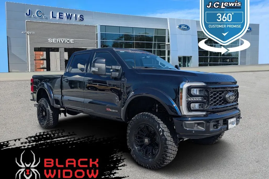 2025 Ford F-250 Lariat photo 1