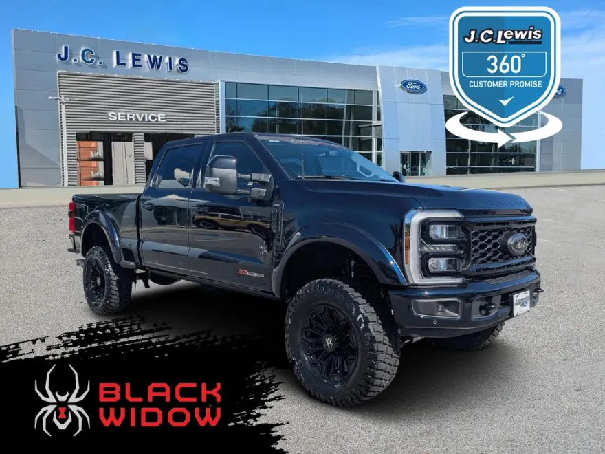 2025 Ford F-250 Lariat photo 1