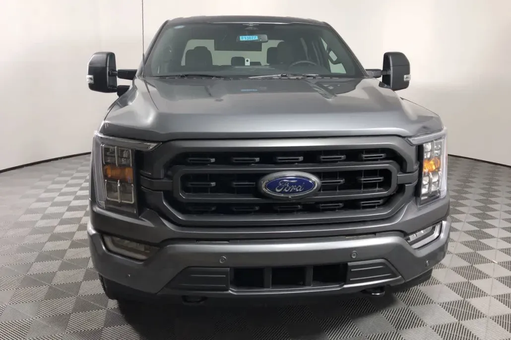 2023 Ford F-150 XLT photo 1