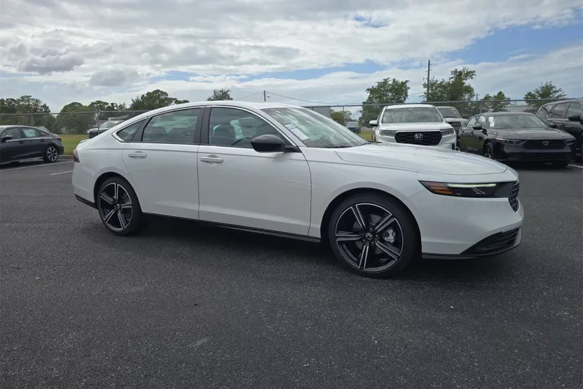 2025 Honda Accord Hybrid Sport photo 1