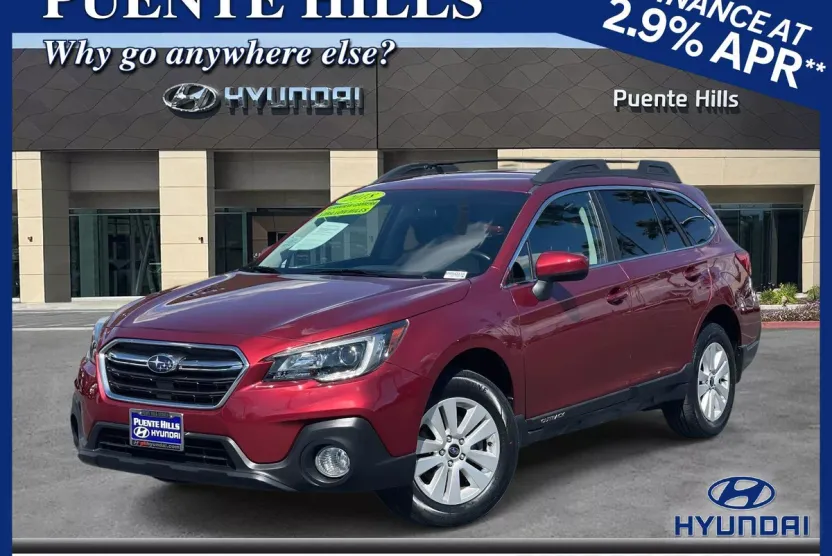 2018 Subaru Outback Premium photo 1