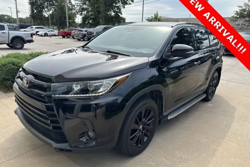 2019 Toyota Highlander SE XLE photo 1