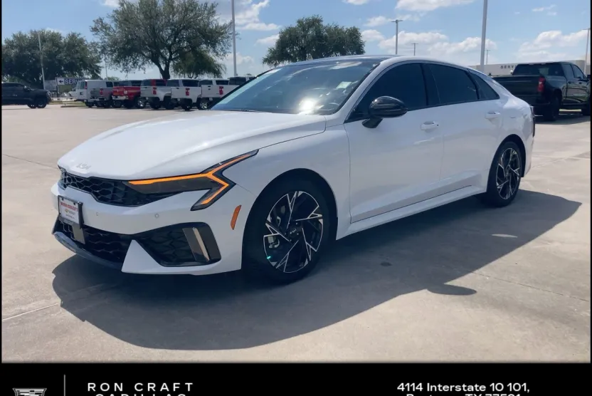 2025 Kia K5 GT-Line photo 1