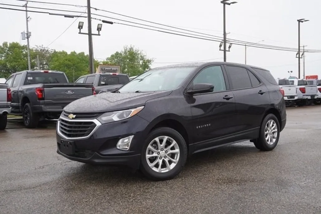 2020 Chevrolet Equinox LS photo 1