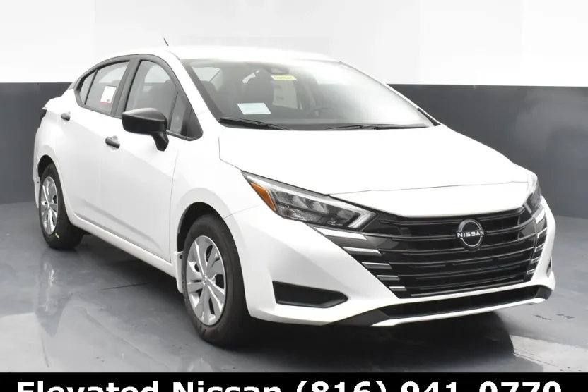 2025 Nissan Versa 1.6 S photo 1