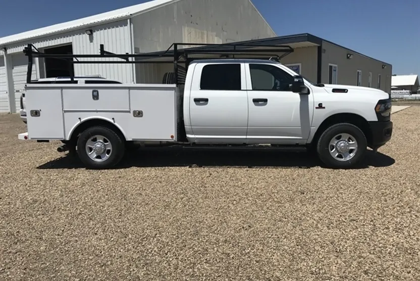 2024 Ram 3500 Tradesman photo 1