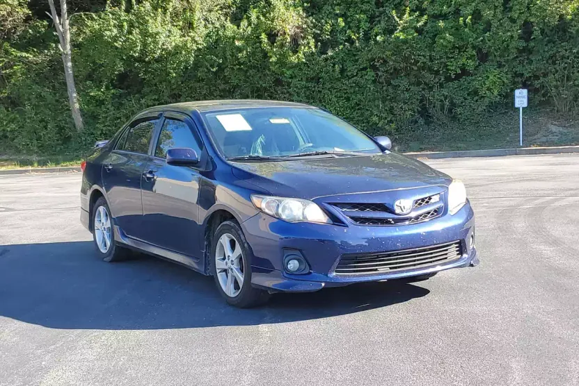 2013 Toyota Corolla S photo 1