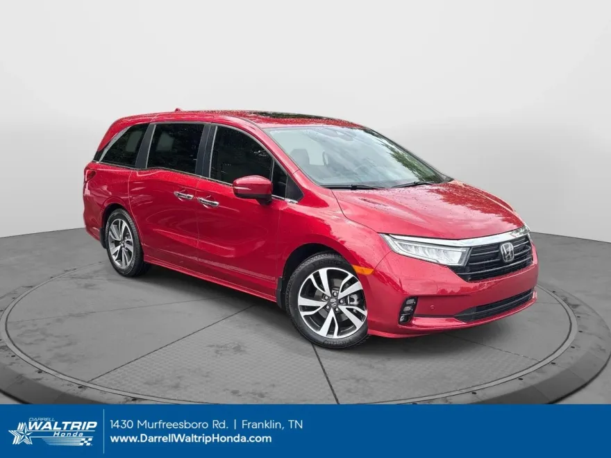 2023 Honda Odyssey Touring photo 1