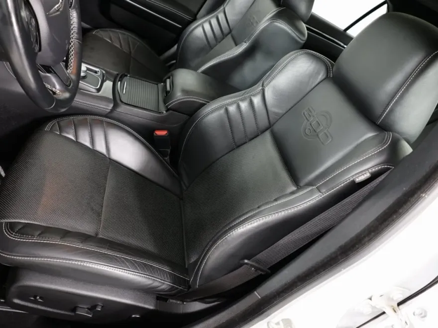 2023 Chrysler 300 photo 1
