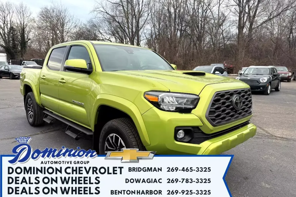 2023 Toyota Tacoma 4x4 SR Double Cab V6 photo 1