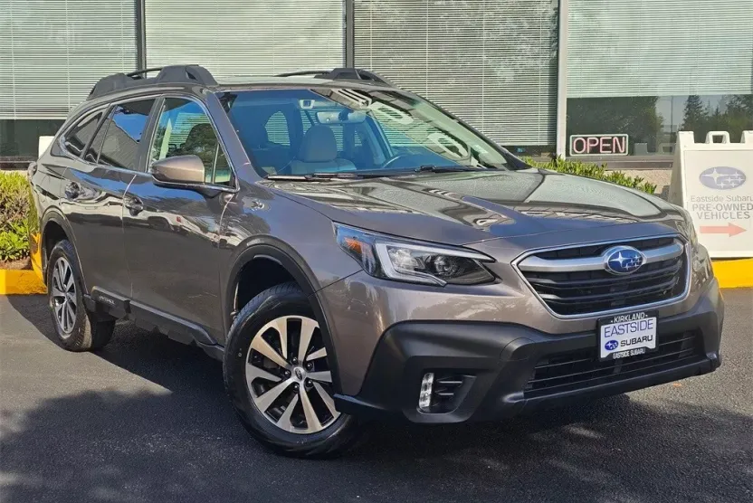 2021 Subaru Outback Premium photo 1