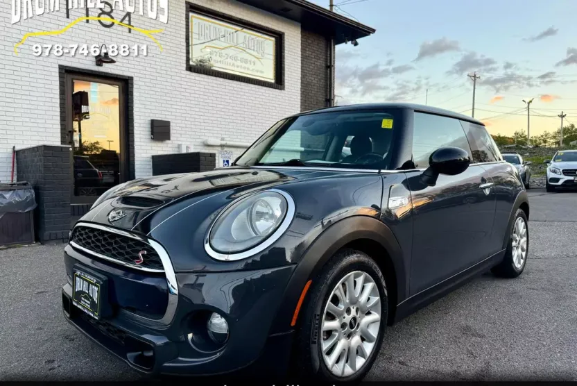 2015 Mini Cooper Hardtop S photo 1