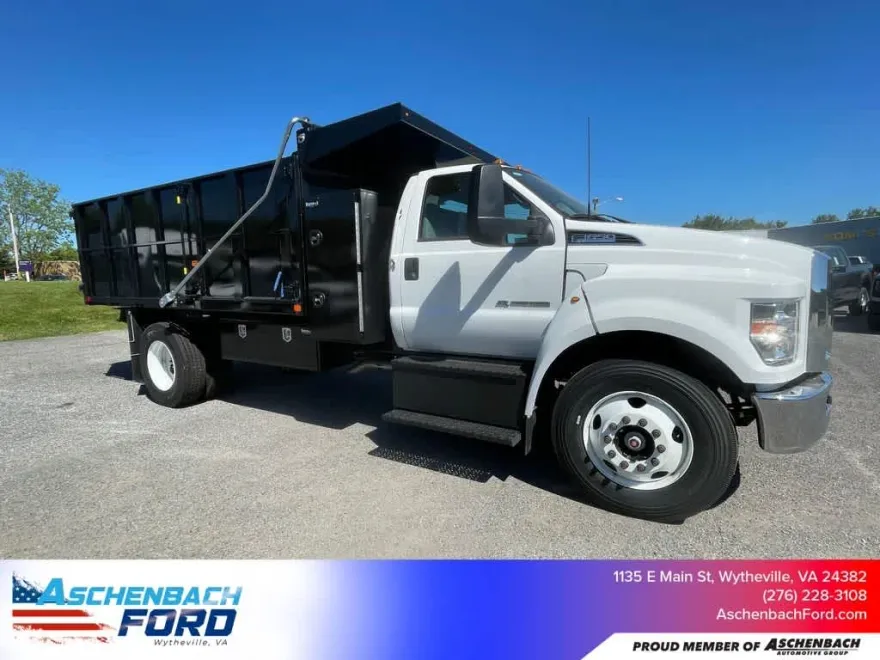 2024 Ford F-650 photo 1