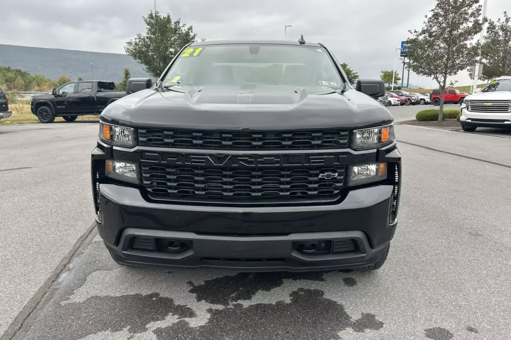 2021 Chevrolet Silverado 1500 Custom photo 1