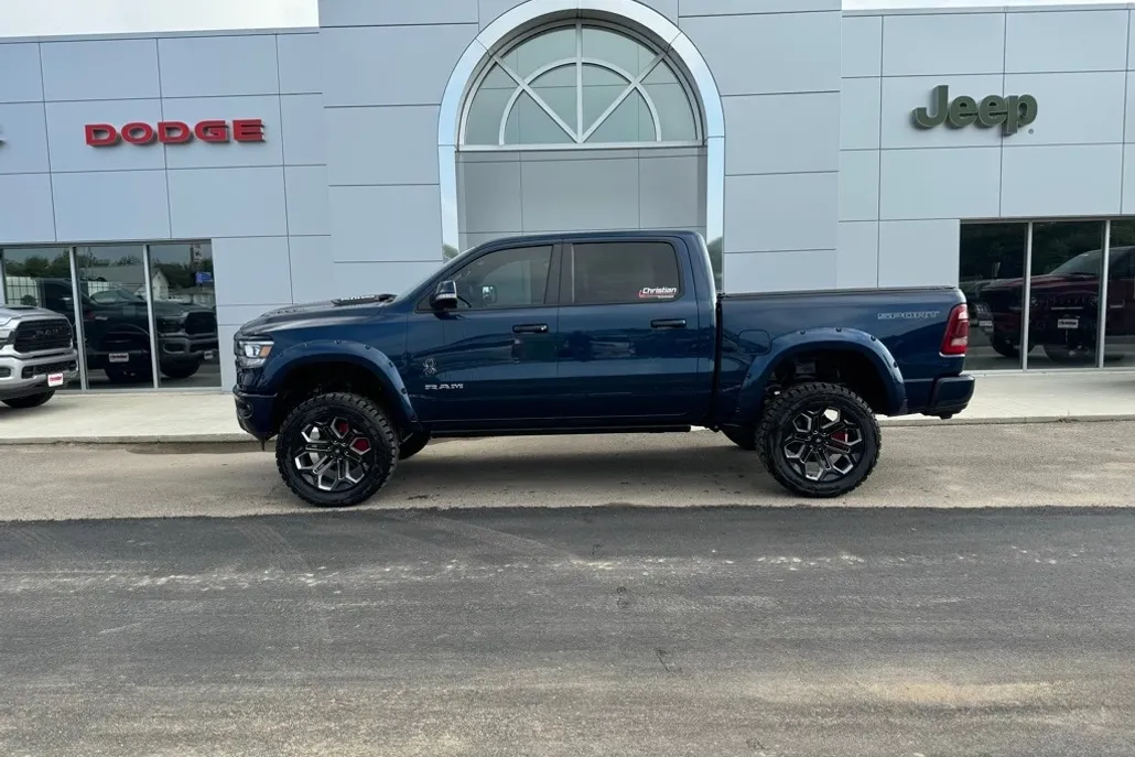 2022 Ram 1500 Laramie photo 1