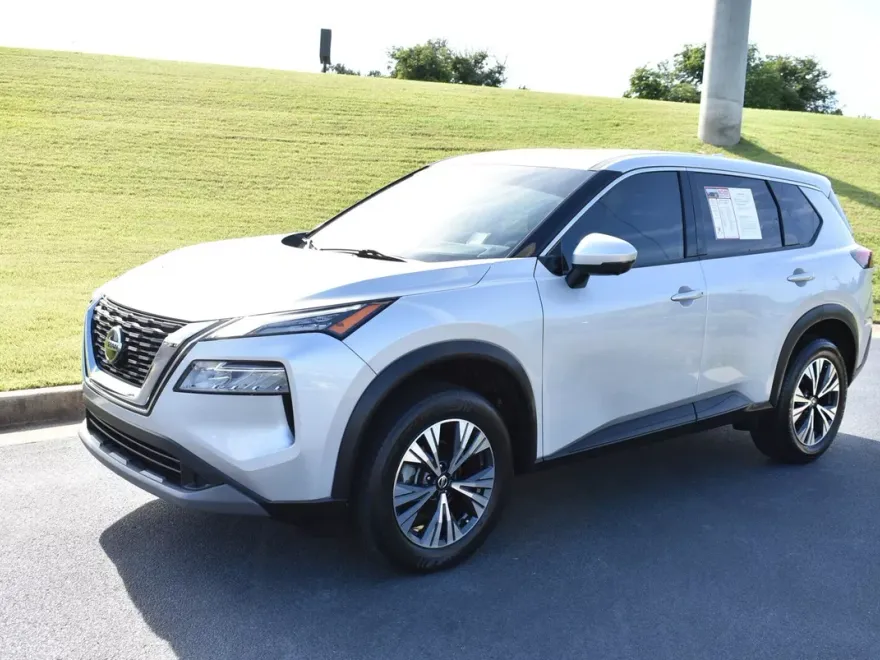 2021 Nissan Rogue SV photo 1