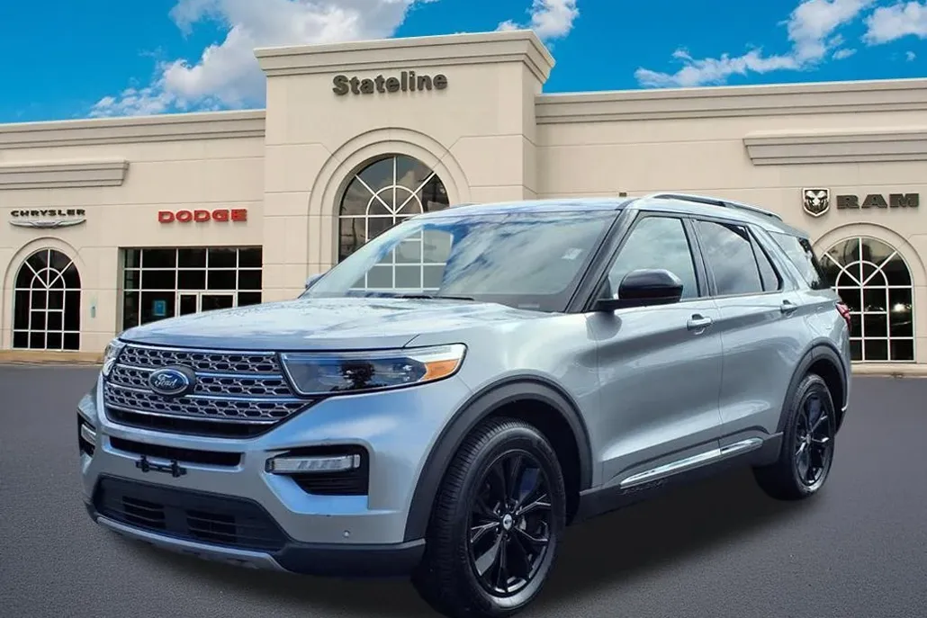 2024 Ford Explorer Limited photo 1