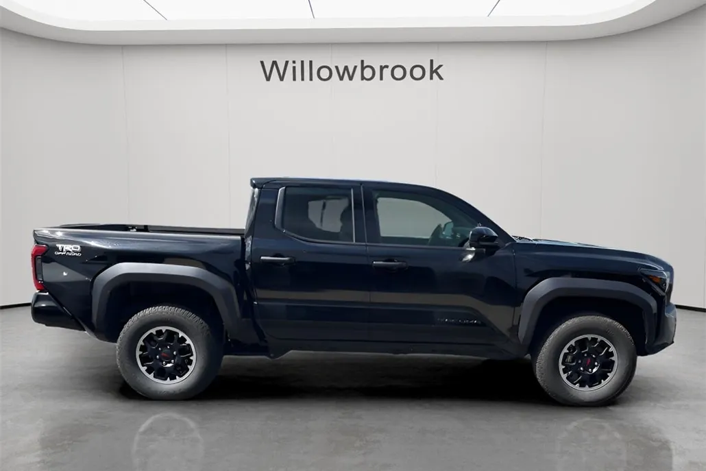 2025 Toyota Tacoma TRD Off-Road photo 1