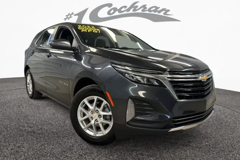 2022 Chevrolet Equinox LT photo 1