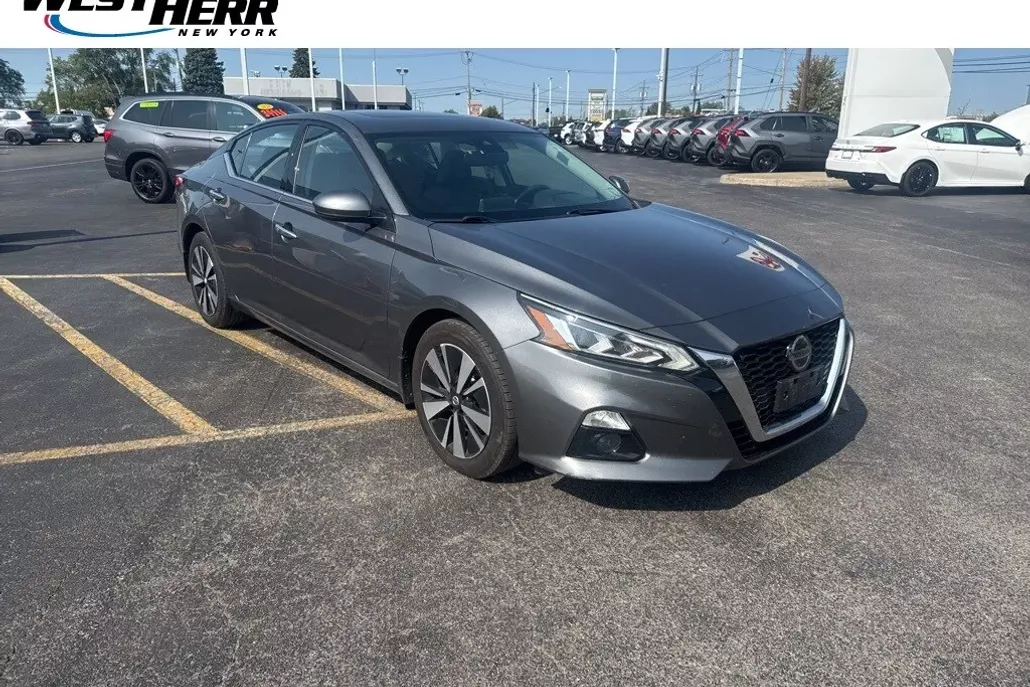 2019 Nissan Altima 2.5 SV photo 1