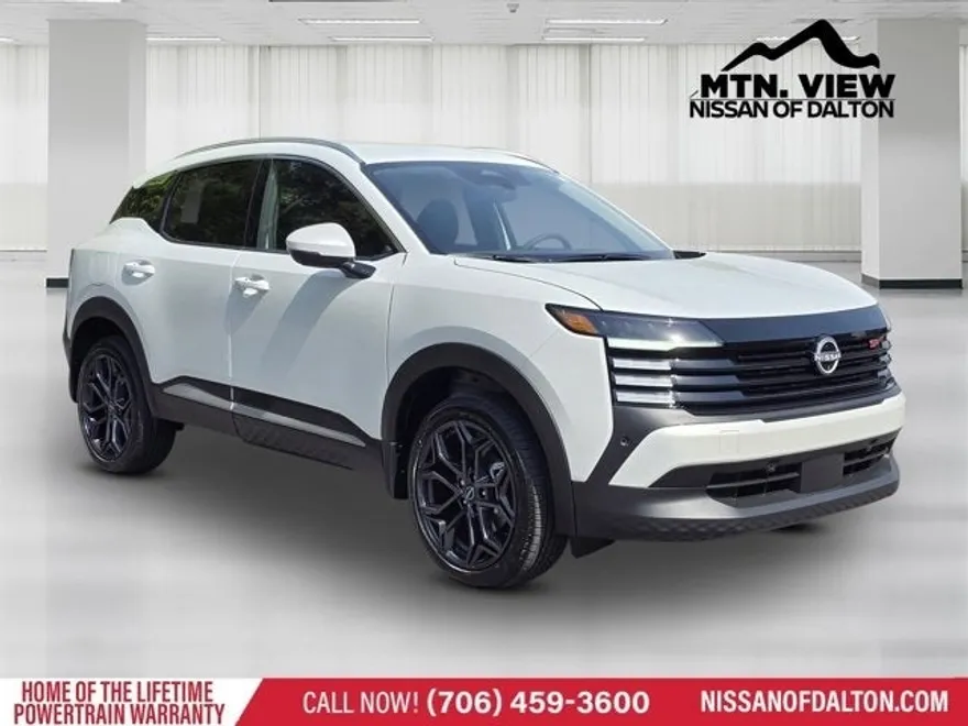 2025 Nissan Kicks SR photo 1