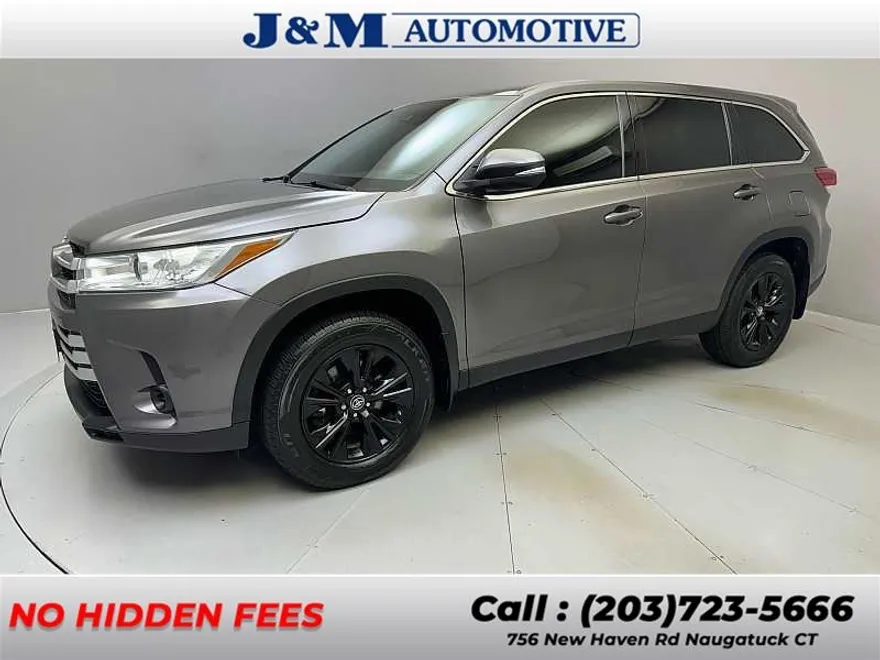 2019 Toyota Highlander LE photo 1