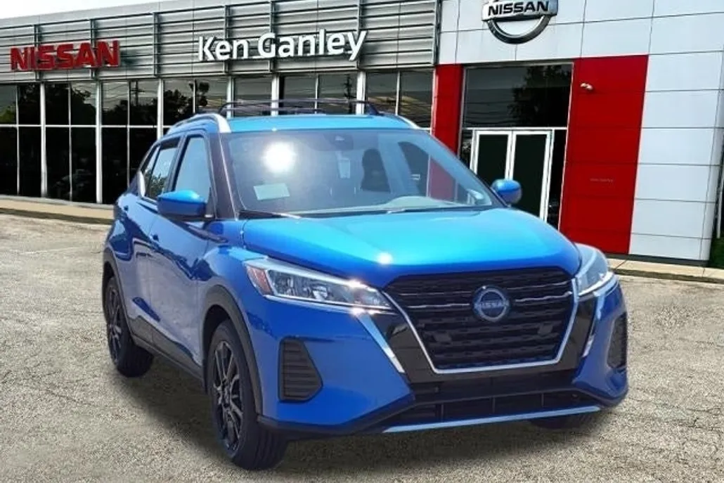 2024 Nissan Kicks SV photo 1