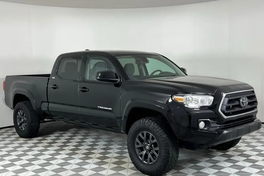 2023 Toyota Tacoma SR5 V6 photo 1