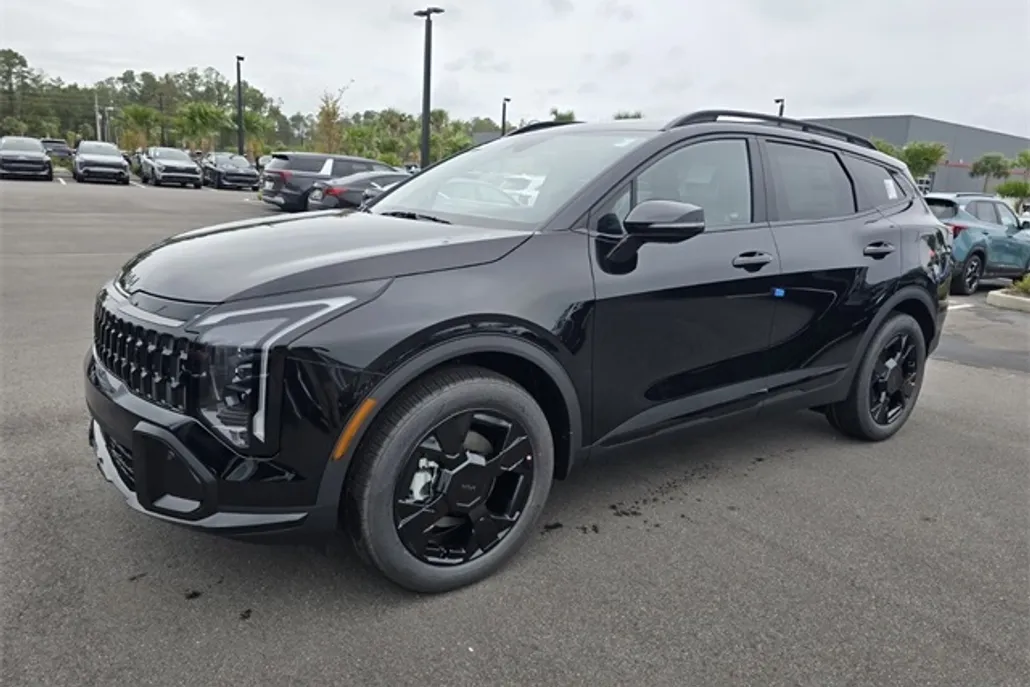 2026 Kia Sportage X-Line photo 1