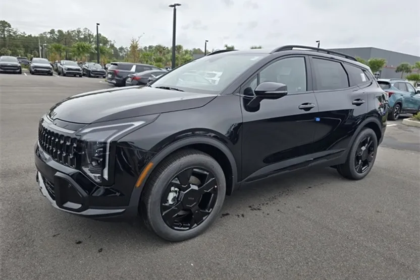 2026 Kia Sportage X-Line photo 1