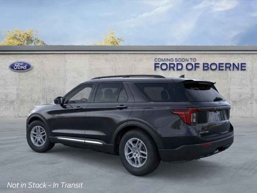 2025 Ford Explorer photo 1