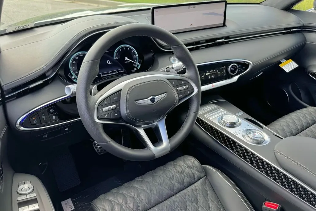 2025 Genesis GV70 3.5T Sport Prestige photo 1