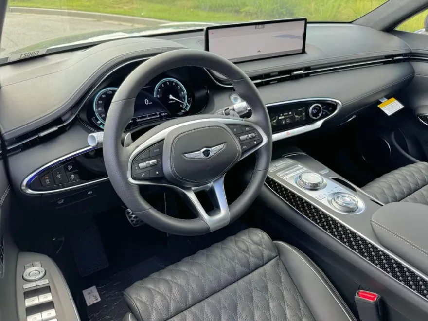 2025 Genesis GV70 3.5T Sport Prestige photo 1
